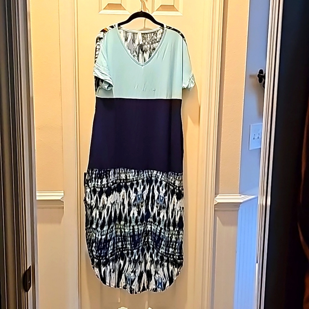 Small NWOT Maxi Dess with Pockets